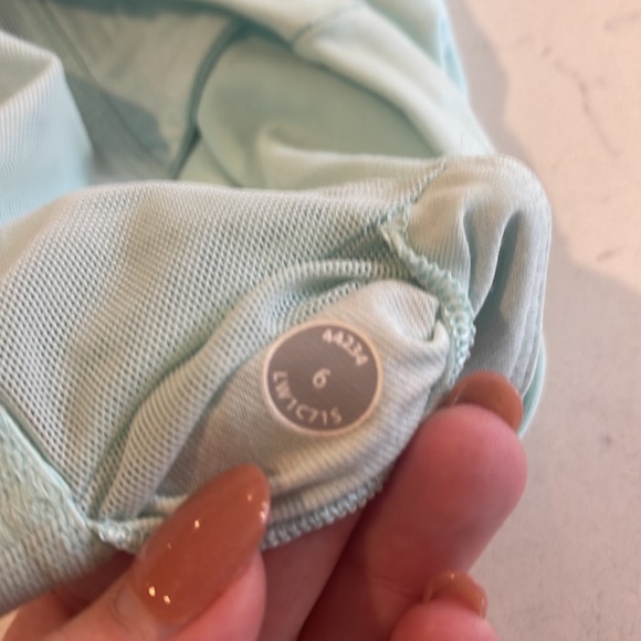 Lululemon Athletic Tank Top - Size 6 - Picture 4 of 4